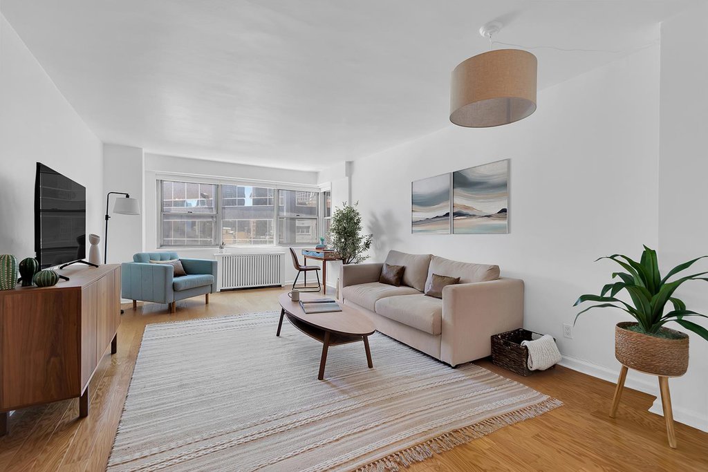 211 East 53rd Street, Unit 10G