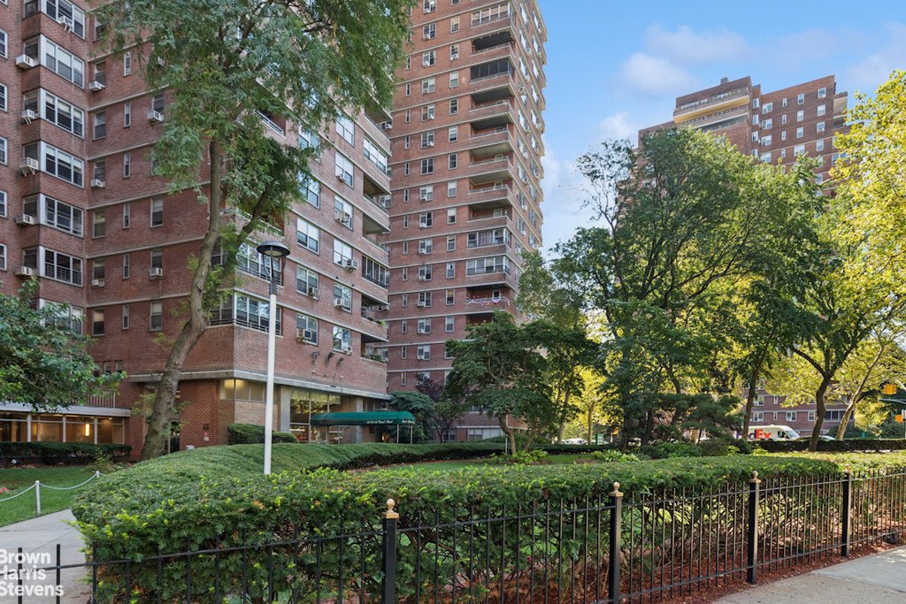 568 Grand Street, Unit J1204 photo 17