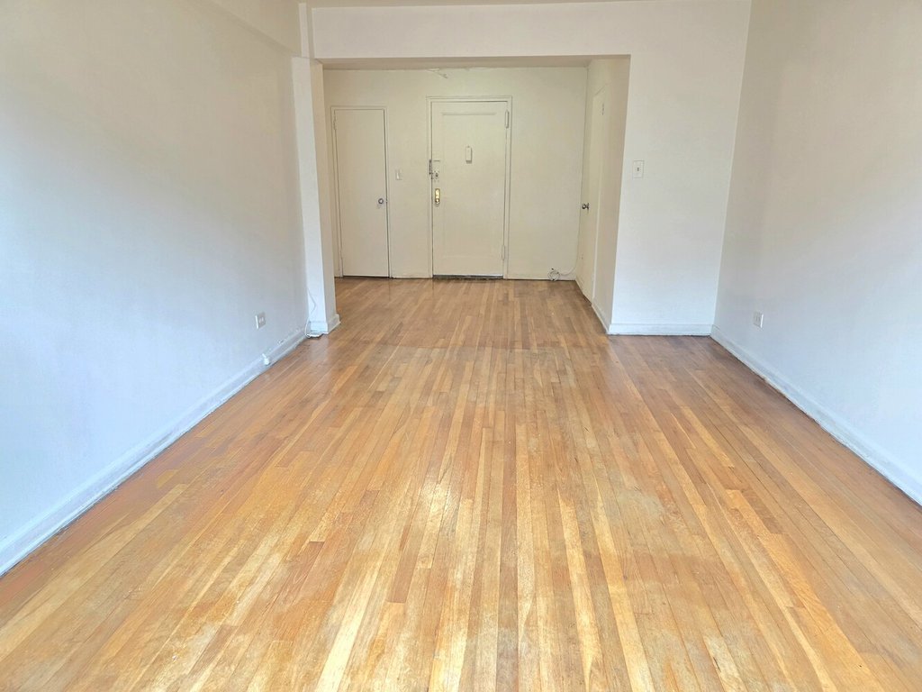 1475 Thieriot Avenue, Unit 4J photo 5