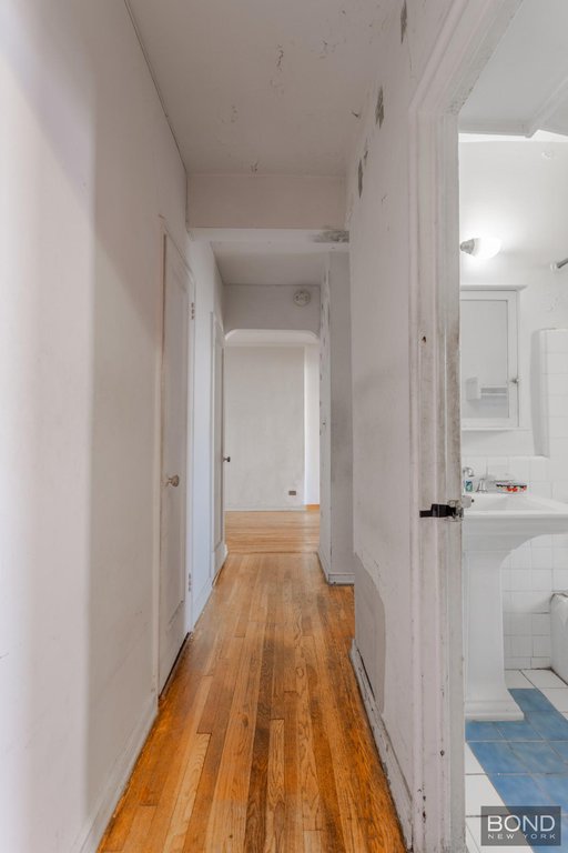 158-18 Riverside Drive West, Unit 4C photo 7