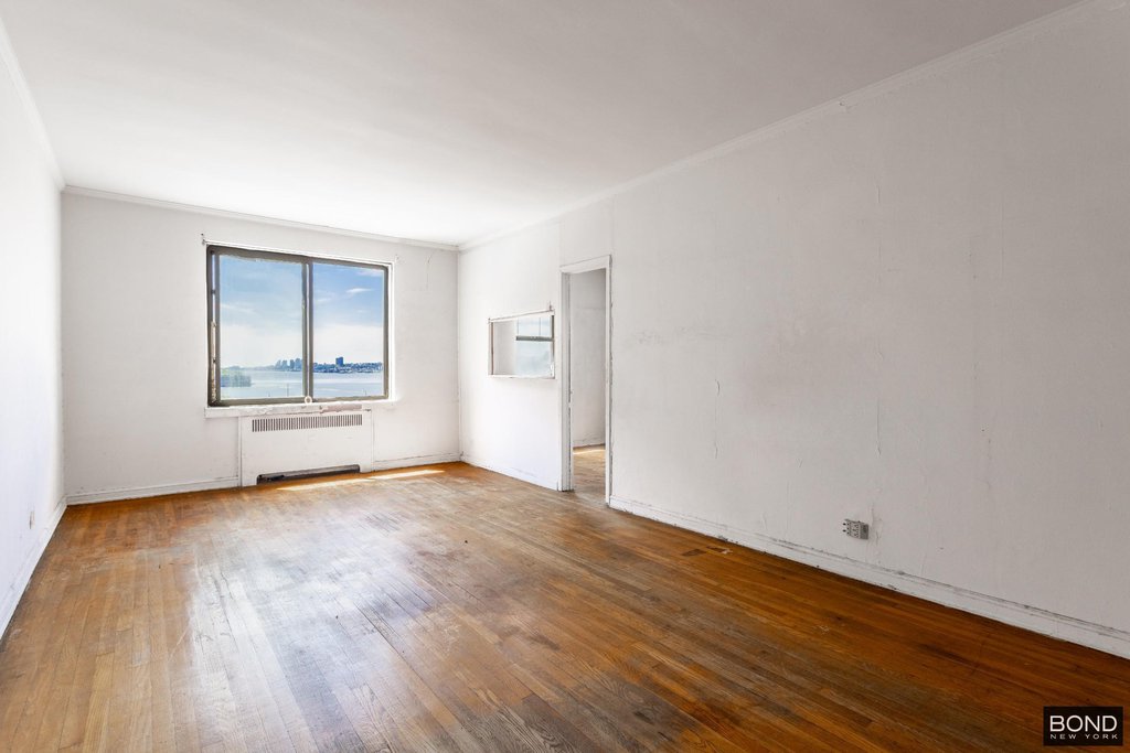 158-18 Riverside Drive West, Unit 4C photo 11