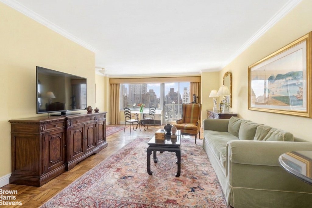 300 East 74th Street, Unit 17E