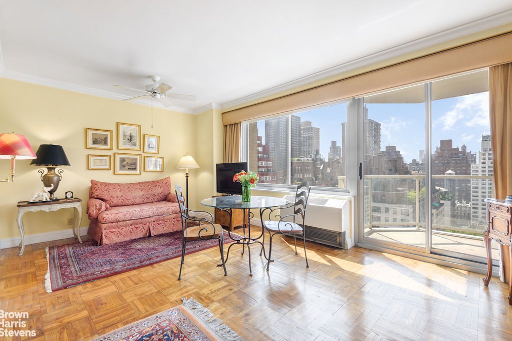 300 East 74th Street, Unit 17E photo 2