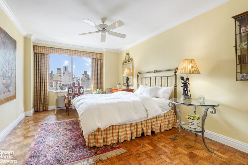 300 East 74th Street, Unit 17E photo 6