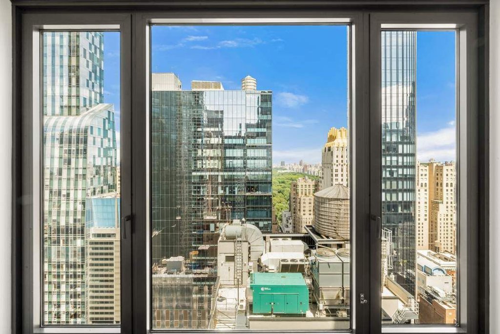 111 West 56th Street, Unit 38K photo 3