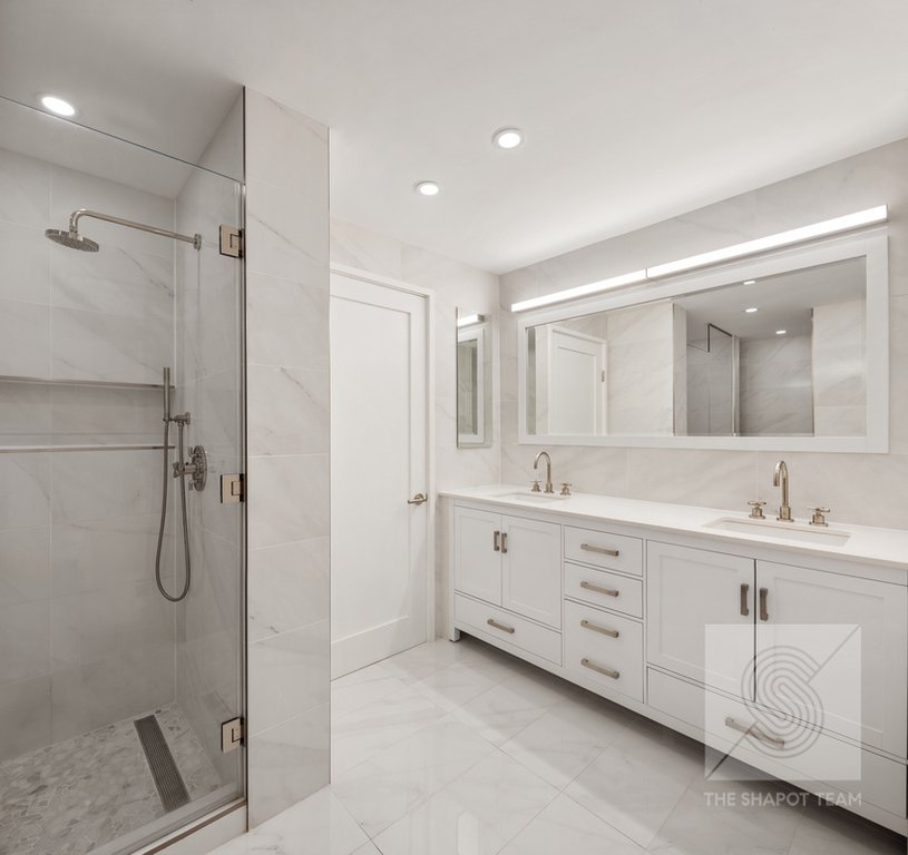 146 West 57th Street, Unit 6667E photo 12
