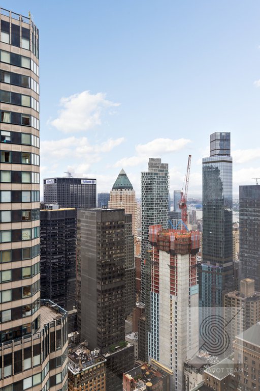 146 West 57th Street, Unit 6667E photo 15