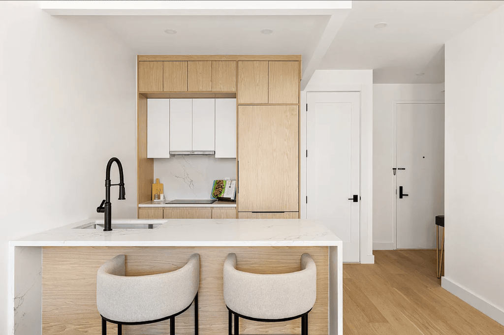 299 Stockholm Street, Unit 4R photo 5