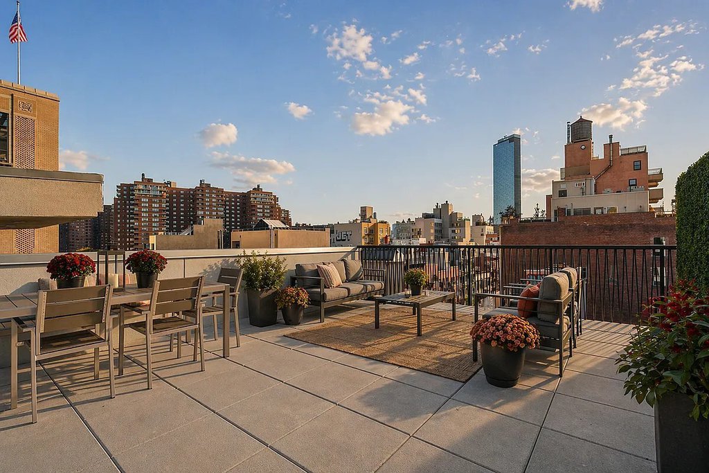 330 Grand Street, Unit 4A photo 11
