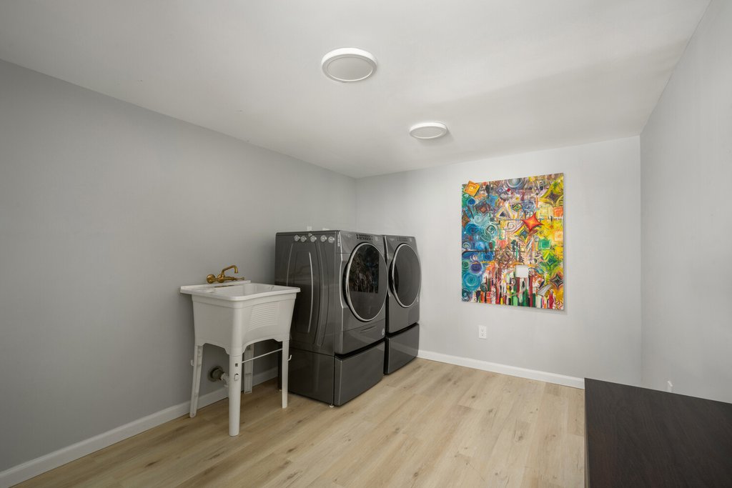 14-38 31st Road, Unit 1 photo 9