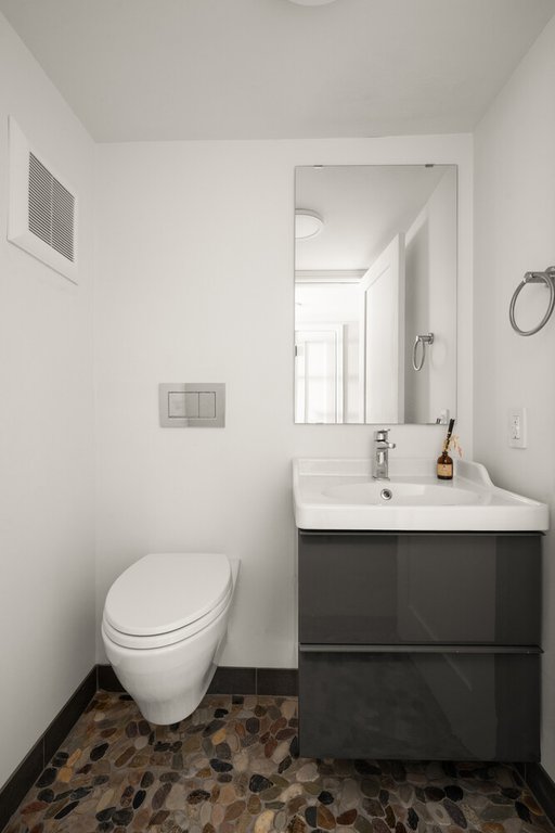 14-38 31st Road, Unit 1 photo 10