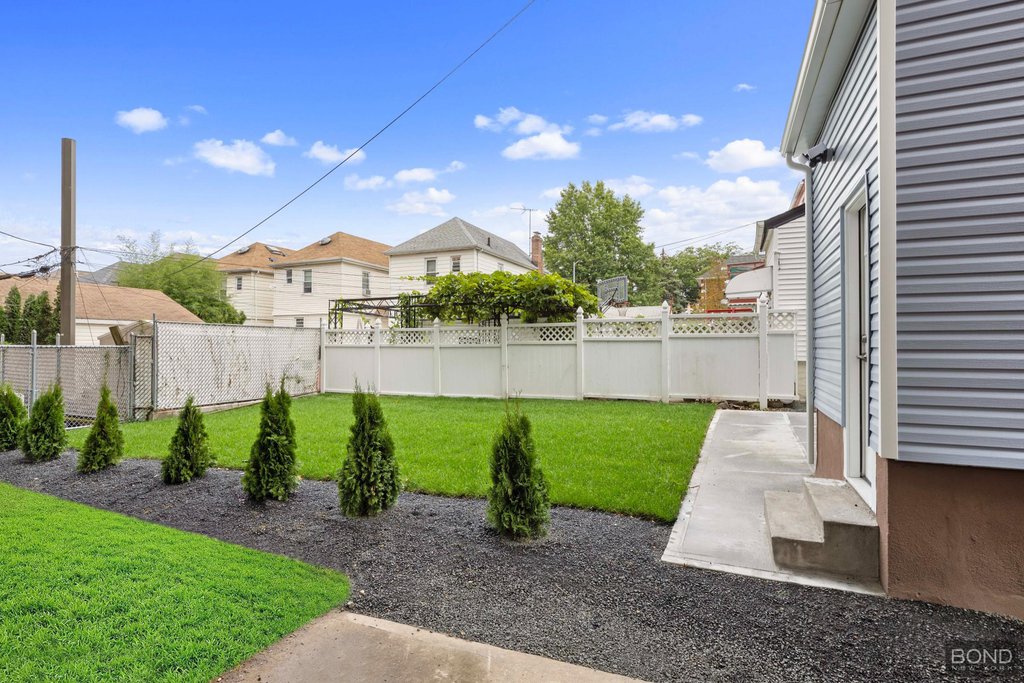 33-38 153rd Street – For Sale photo 14