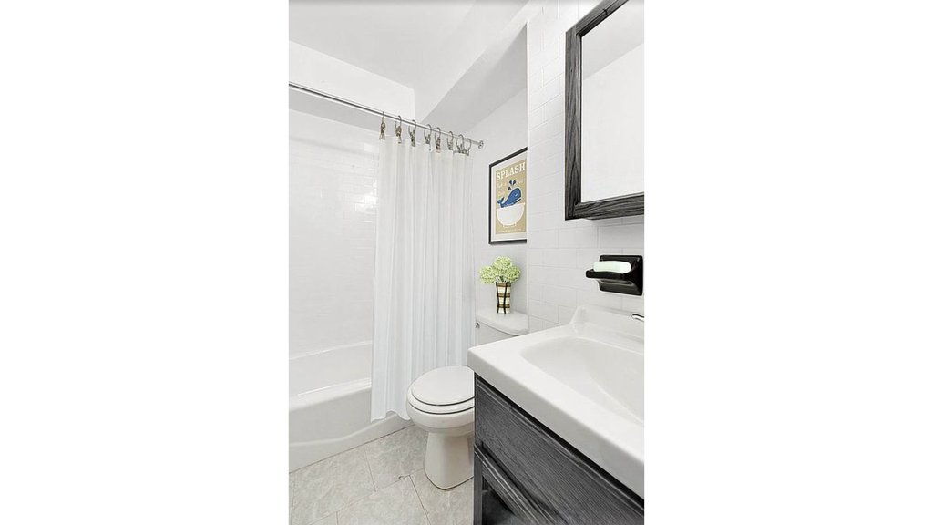 340 East 74th Street, Unit 1A photo 4