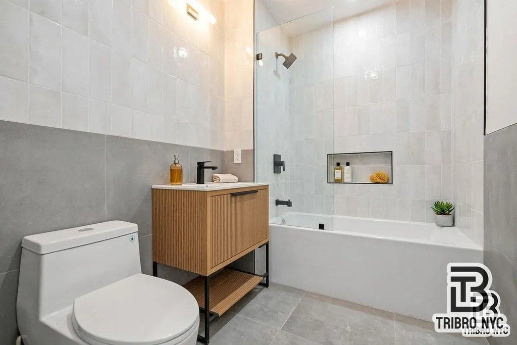 3107 Farragut Road, Unit 4 photo 7