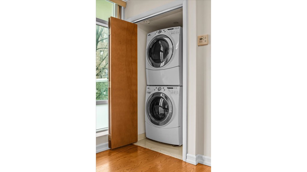 3511 Cambridge Avenue, Unit 3F photo 6