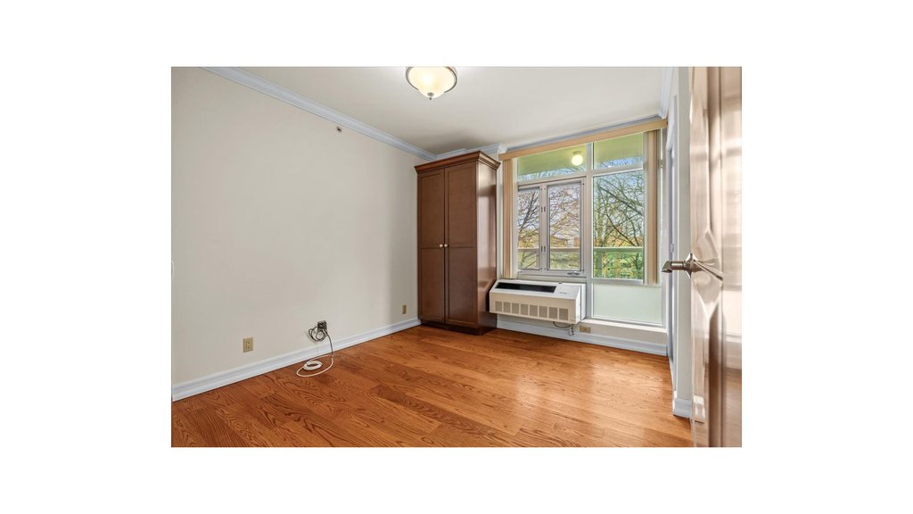 3511 Cambridge Avenue, Unit 3F photo 8