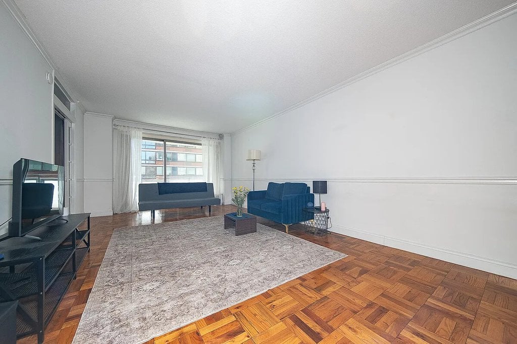 300 East 40th Street, Unit 19J