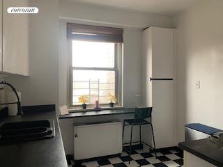 300 East 40th Street, Unit 19J photo 10