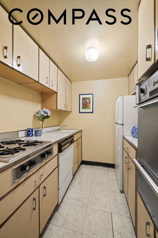 166 East 61st Street, Unit 15L photo 7