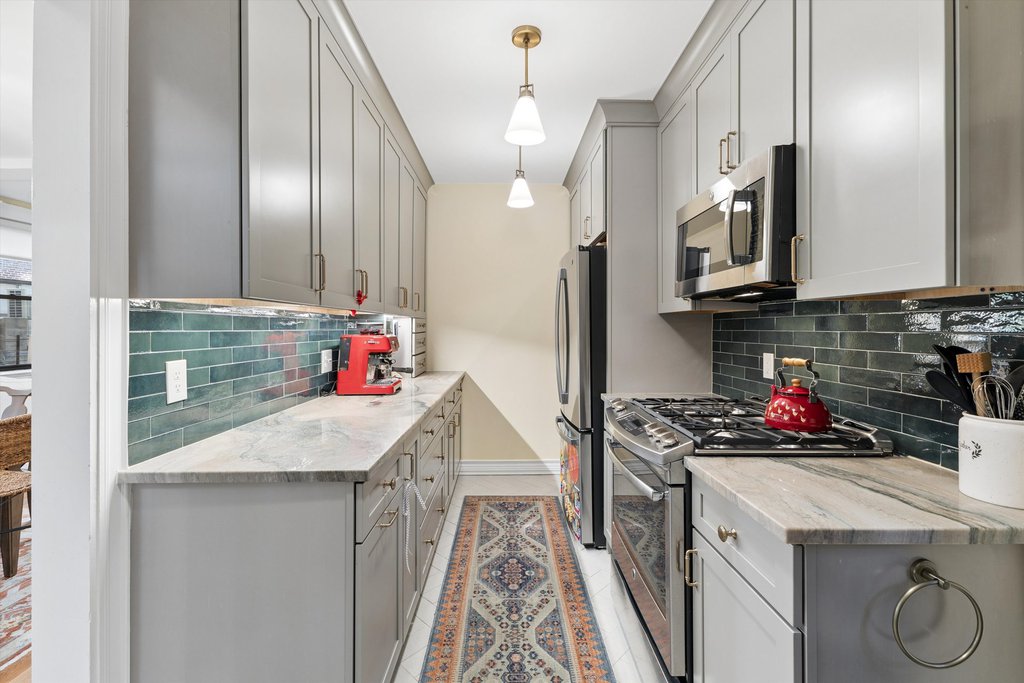 119 West 71st Street, Unit 2C photo 4
