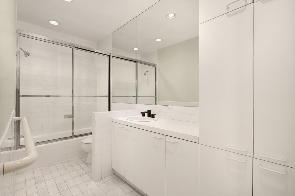 895 Park Avenue, Unit 6C photo 15