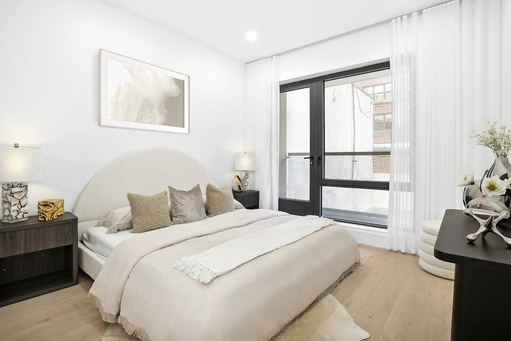 244 East 52nd Street, Unit 4C photo 3