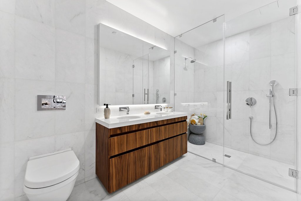 244 East 52nd Street, Unit 4C photo 4