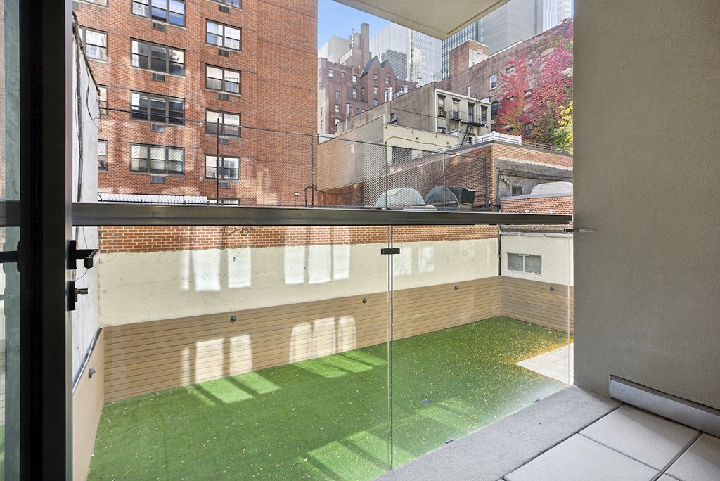 244 East 52nd Street, Unit 4C photo 7
