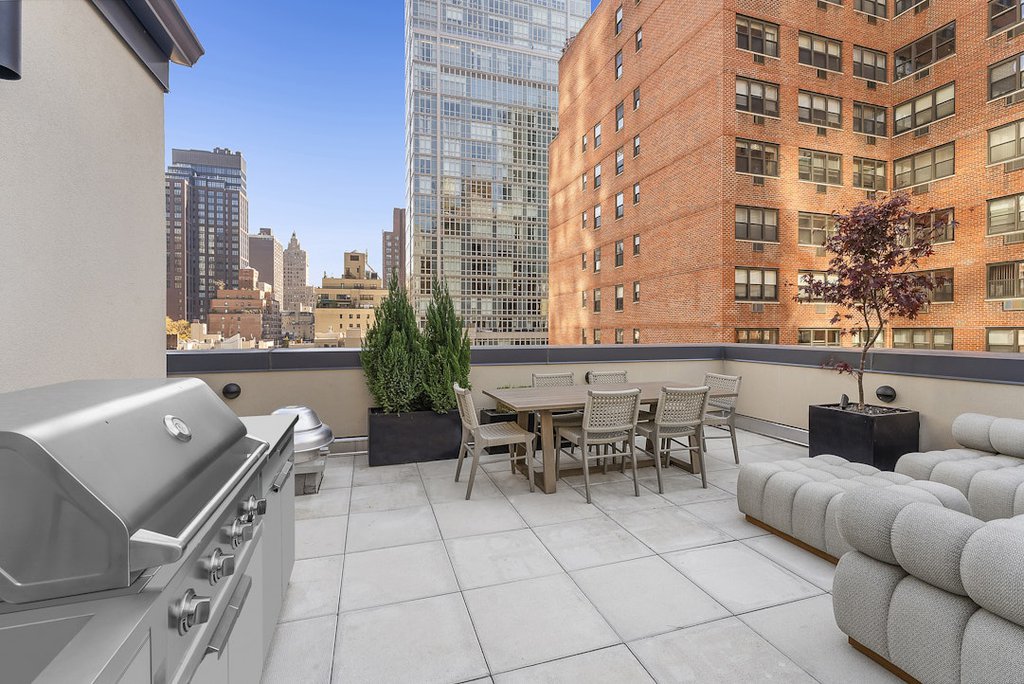 244 East 52nd Street, Unit 4C photo 9