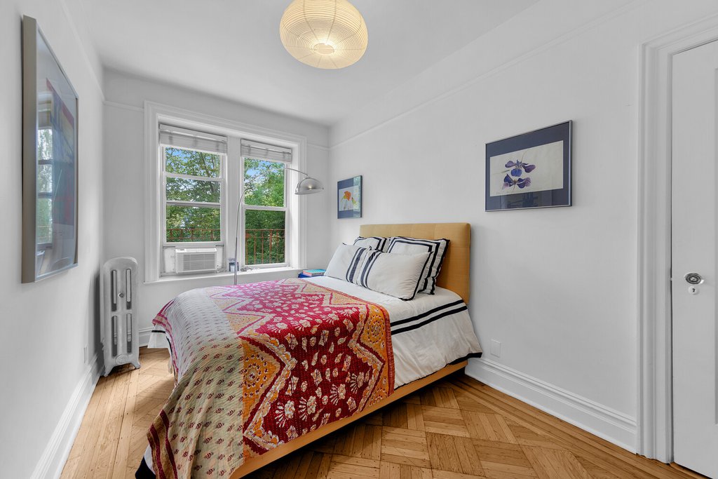 655 41st Street, Unit 4A photo 4