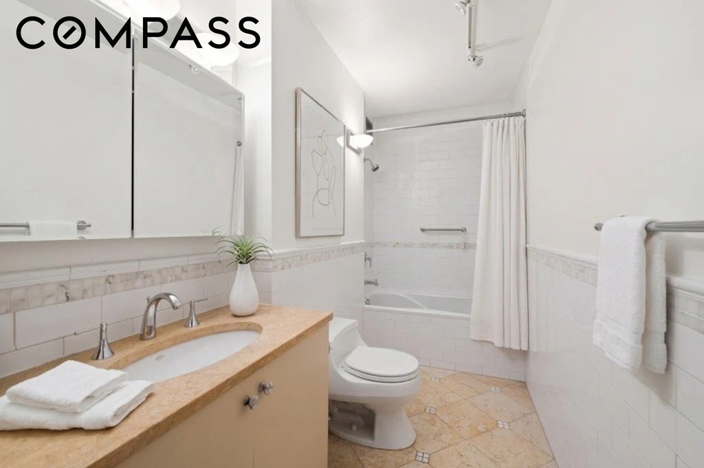 14 Horatio Street, Unit 15CD photo 7