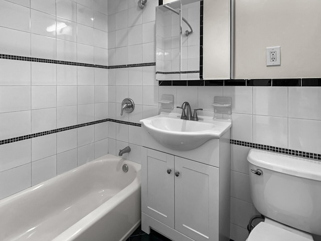 7 West 87th Street, Unit 5H photo 5