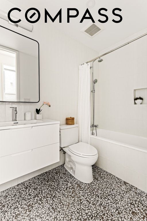 744 Park Place, Unit 3A photo 8