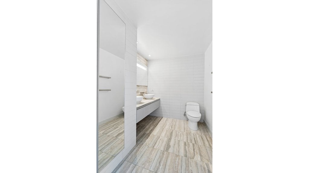 322 West 57th Street, Unit 38D1 photo 4
