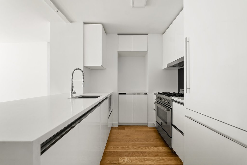 301 West 53rd Street, Unit 15K photo 3
