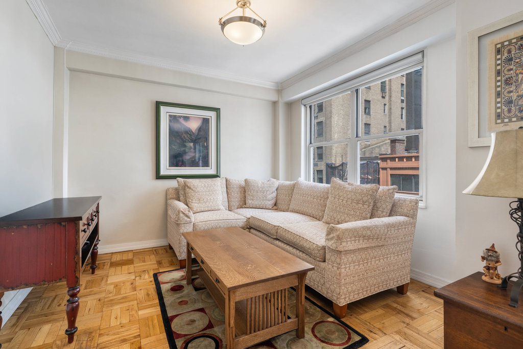 136 East 56th Street, Unit 7B photo 4