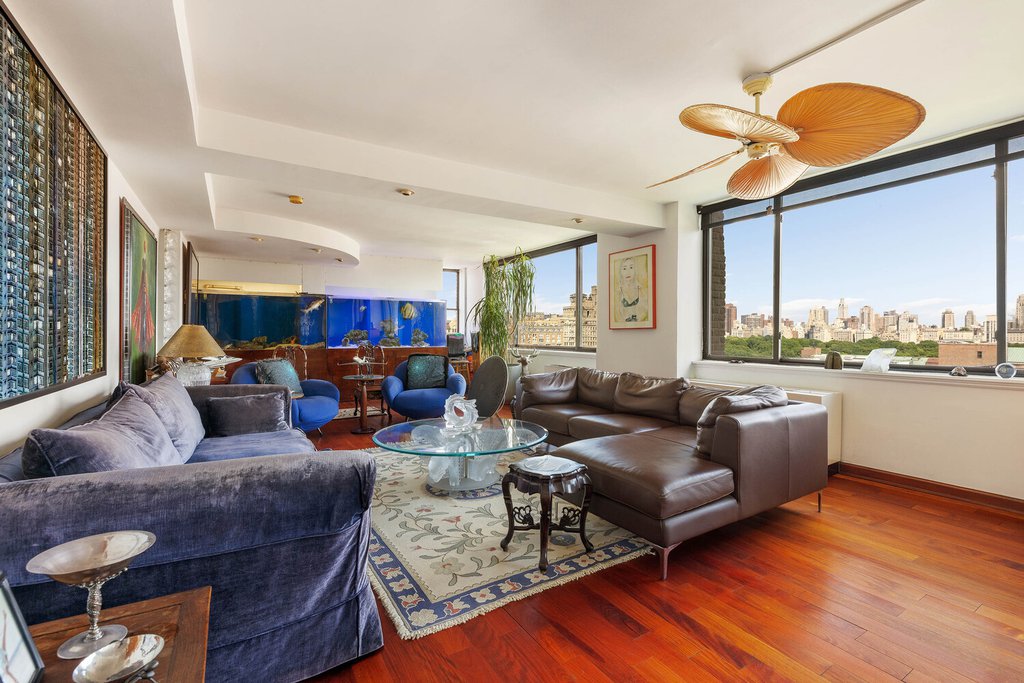 386 Columbus Avenue, Unit 17/18A photo 2