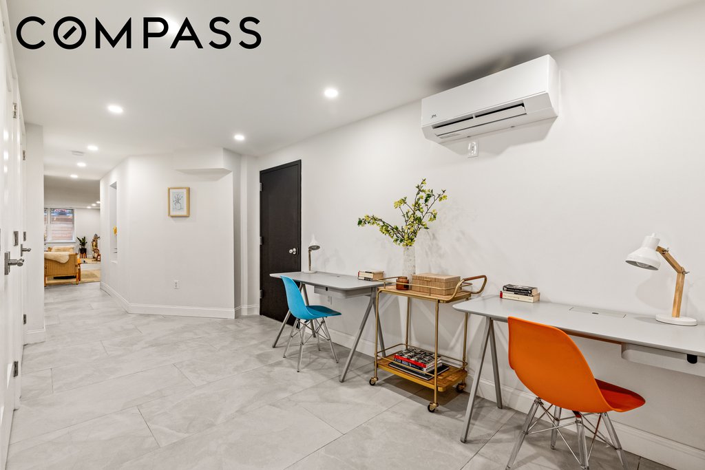 744 Park Place, Unit 1B photo 11