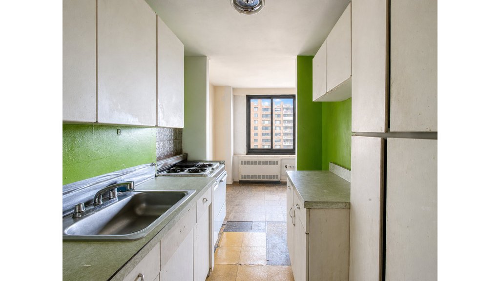 185 Hall Street, Unit 701 photo 5