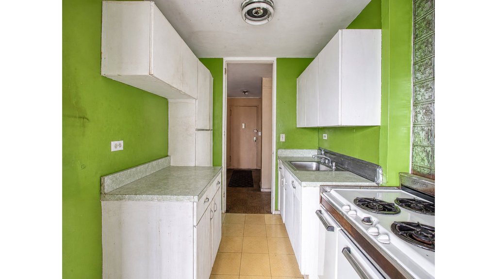 185 Hall Street, Unit 701 photo 6