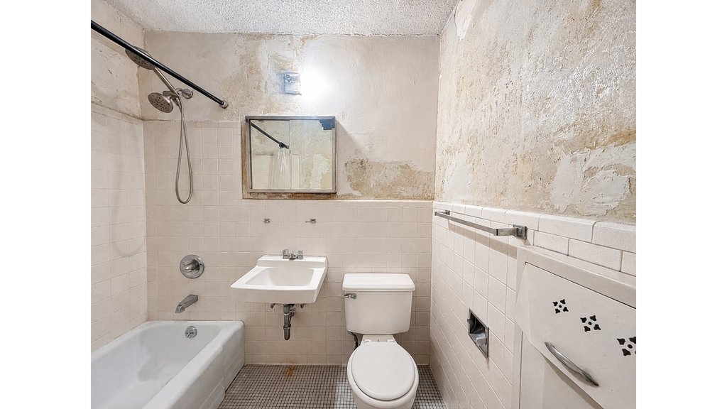 185 Hall Street, Unit 701 photo 9