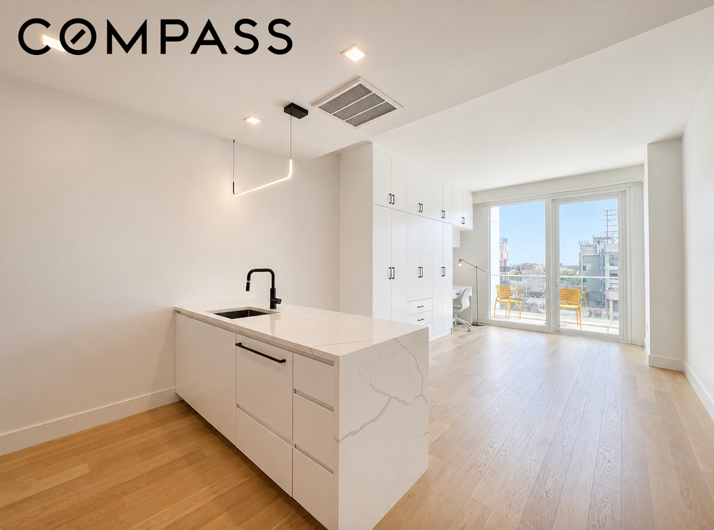 37-34 33rd Street, Unit 7H photo 4
