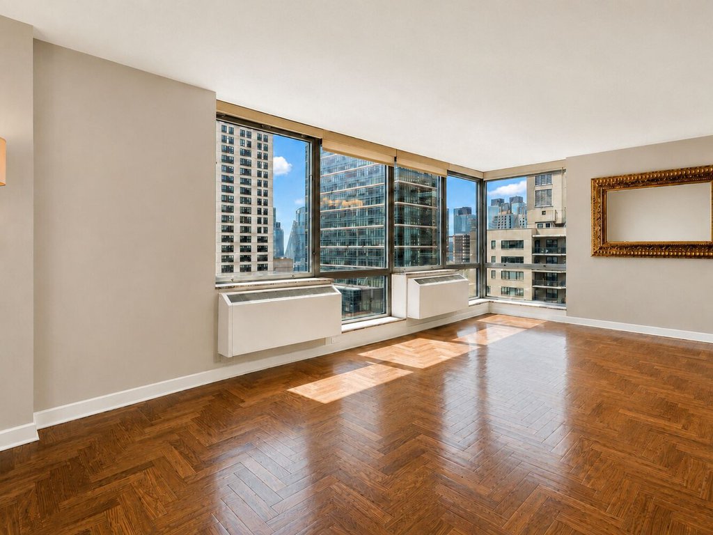 1965 Broadway, Unit 18H photo 2