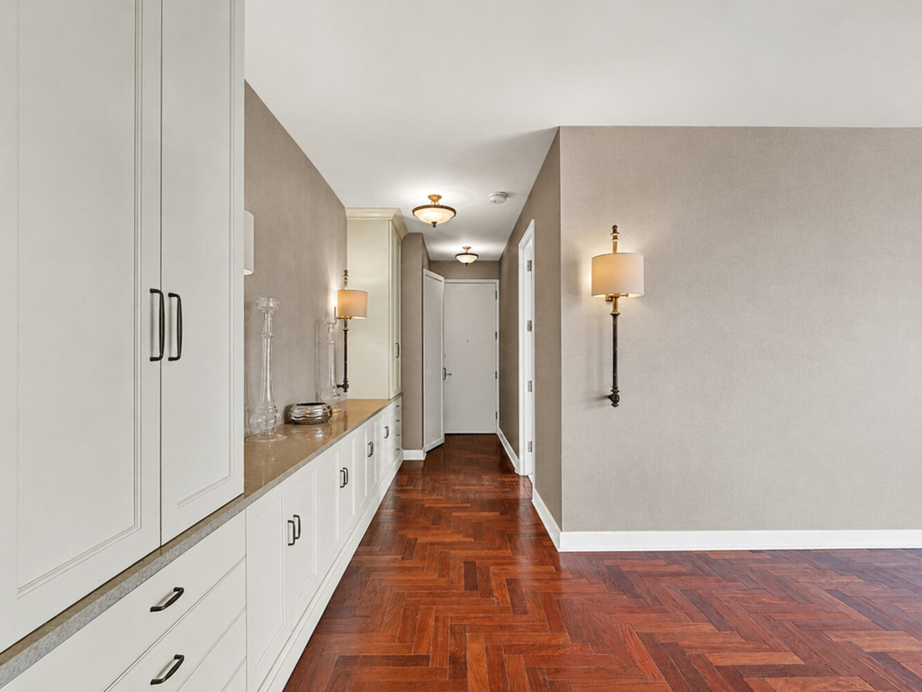 1965 Broadway, Unit 18H photo 14