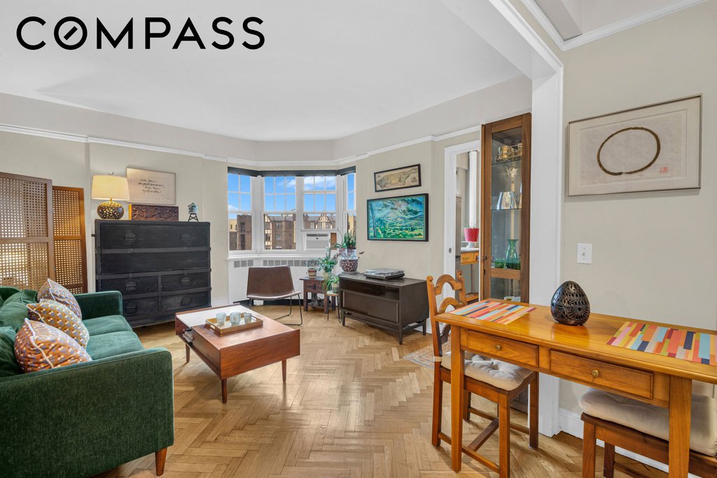 160 Cabrini Boulevard, Unit 105