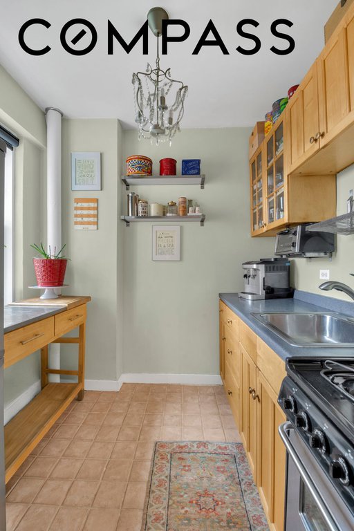 160 Cabrini Boulevard, Unit 105 photo 7
