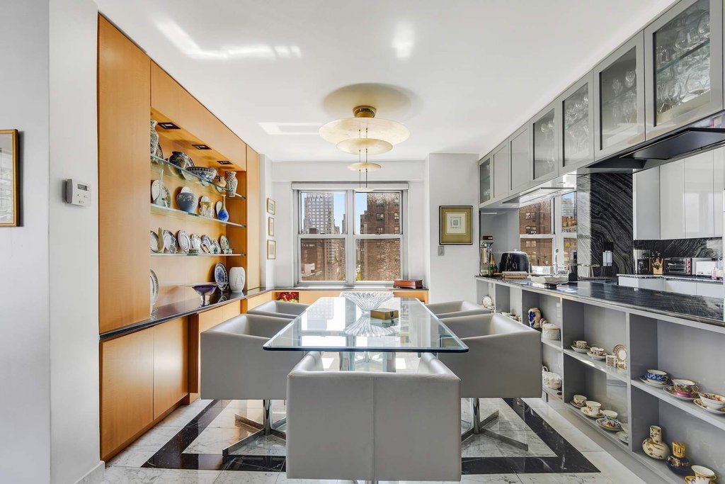 360 East 72nd Street, Unit B1409 photo 3