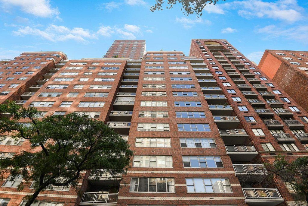 360 East 72nd Street, Unit B1409 photo 14