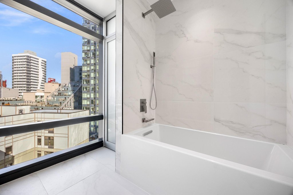 42-62 Hunter Street, Unit PHA photo 2