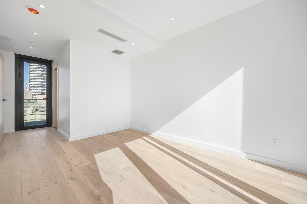 42-62 Hunter Street, Unit PHA photo 4